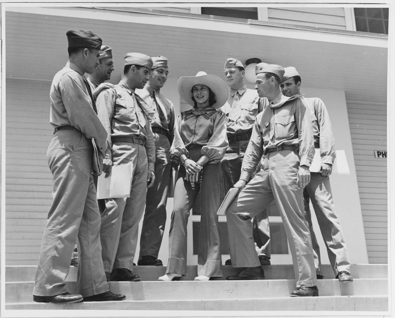 Miss Alice Greenough, International Radio Performer chats with Aviation cadets, May 1, 1941