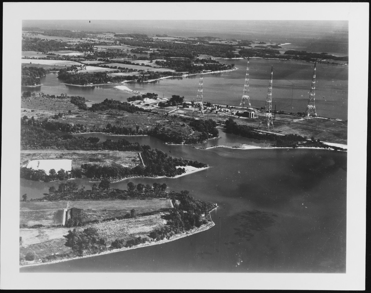 Aerial view of U.S. Naval Air Station, Anacostia, Washington, D.C. Naval Academy Rifle Range and portion of high power radio station, looking East. Altitude 1000 feet, FL 25 cm