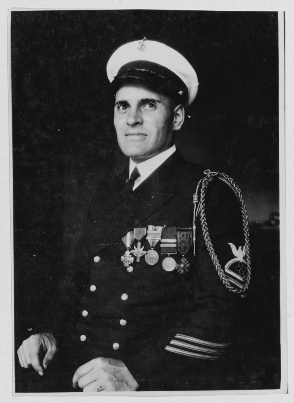 Russell, Thomas N. Ph M.USN. (Navy Cross)