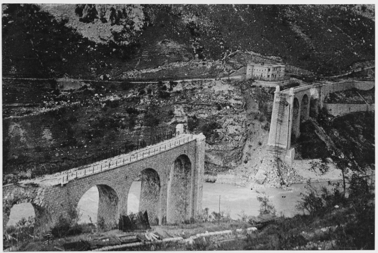 The offensive against Italy. The bridge over the Isonzo near Salcano north of Gorz. Austria-Hungary.