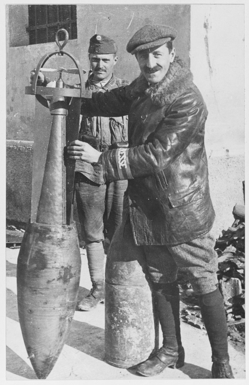 Italian aerial bomb containing in the lower part a chamber full of poisonous gasses. Austria-Hungary.