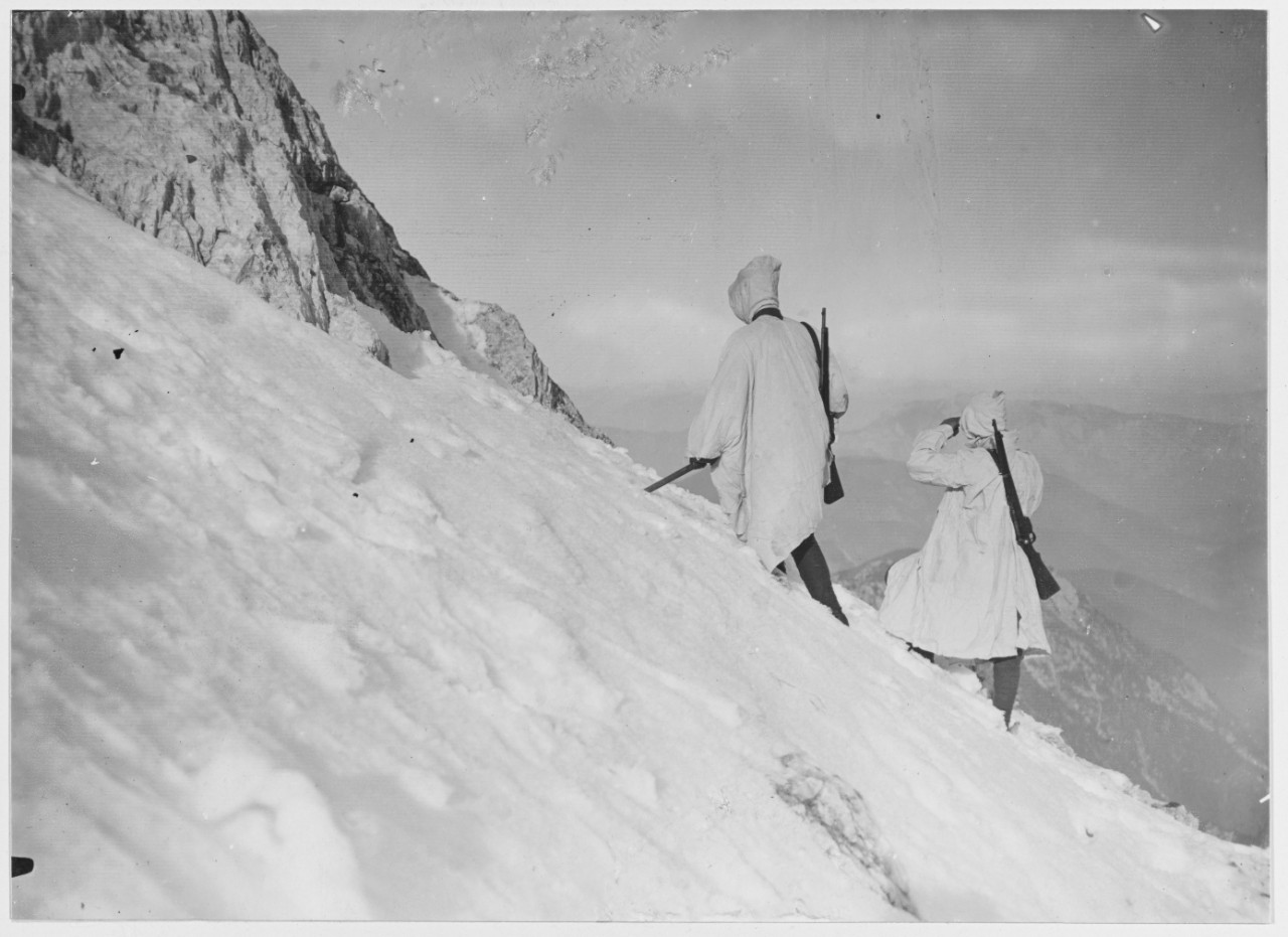 Austrian patrol on the slope of the Wischberg. Austria-Hungary.