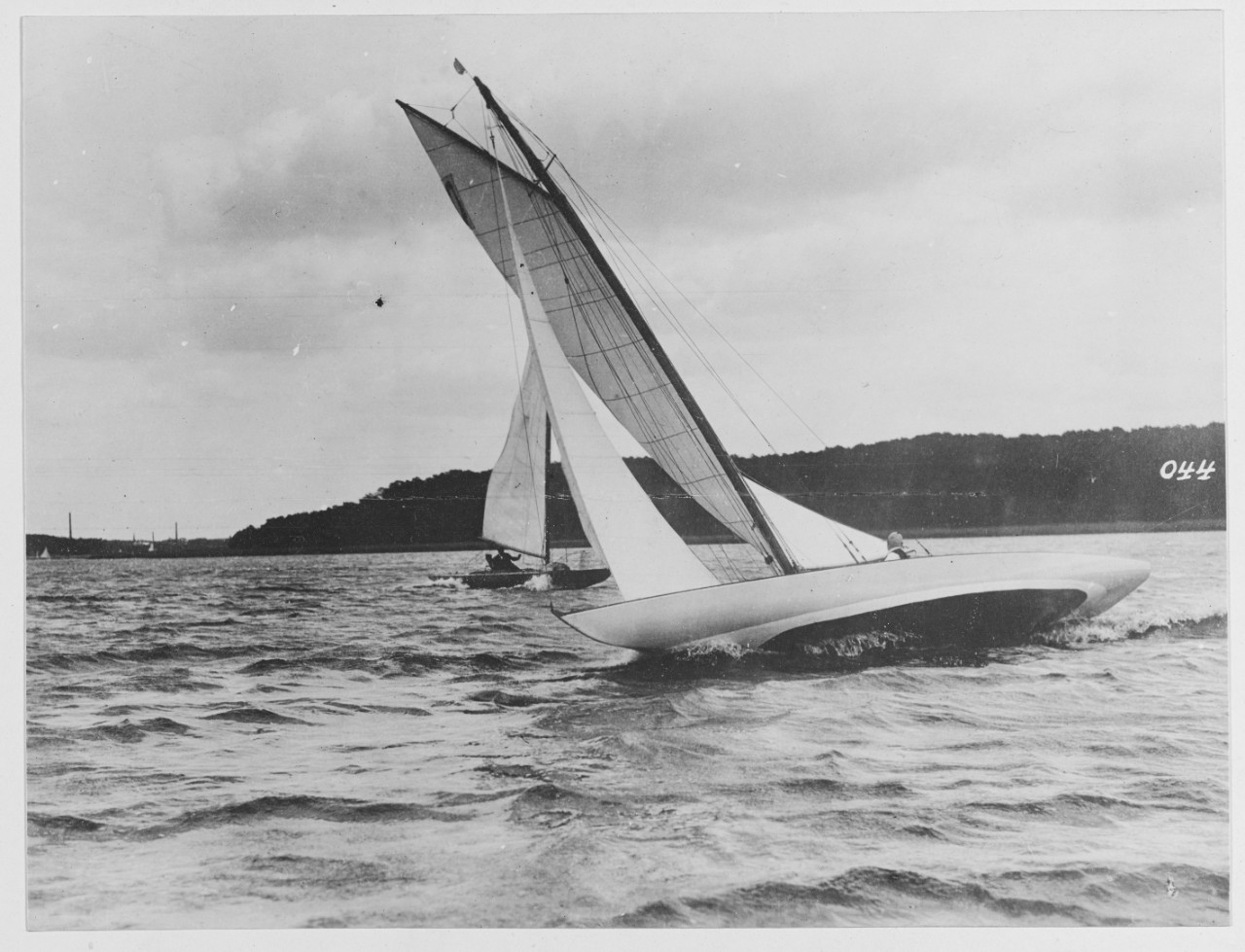 Berlin sailing competitions in the fourth year of the war. At turning point.