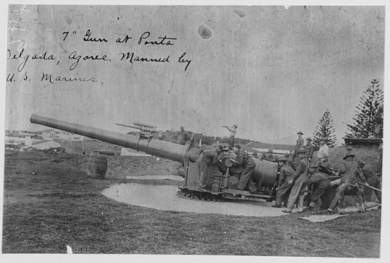 U.S. 7 inch gun at Ponta Delgada, Azores, Portugal, manned by U.S. Marines. 1918