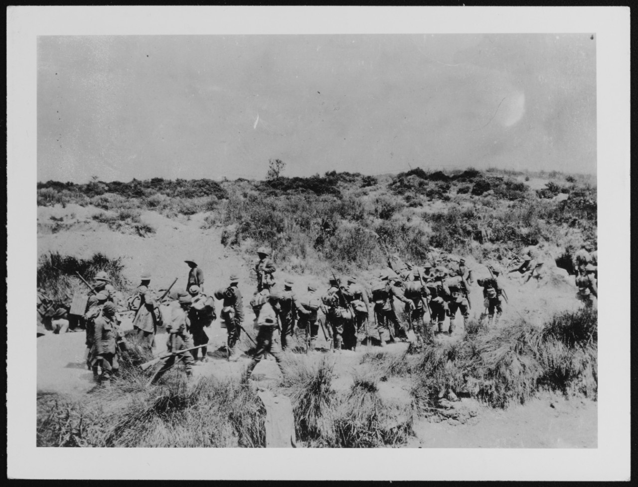 Gallipoli Campaign, British troops en route to front line