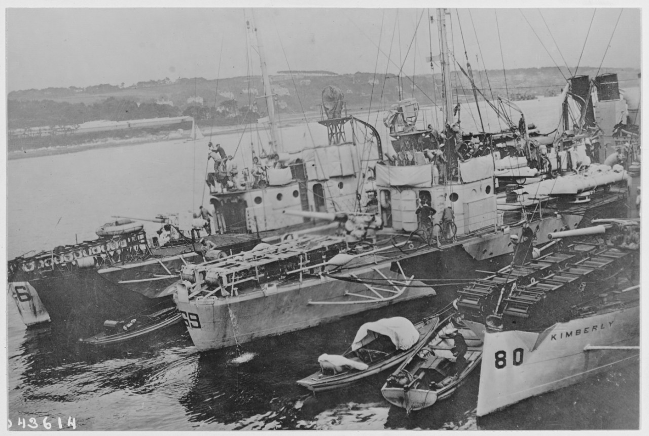 U.S. Destroyers KIMBERLY, CALDWELL, depth charge launching devices