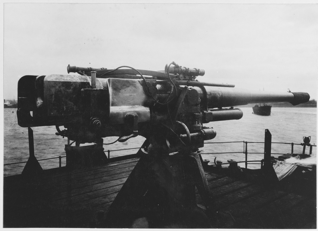 Forward gun of S.S. DAYTON. Navy Yard, New York