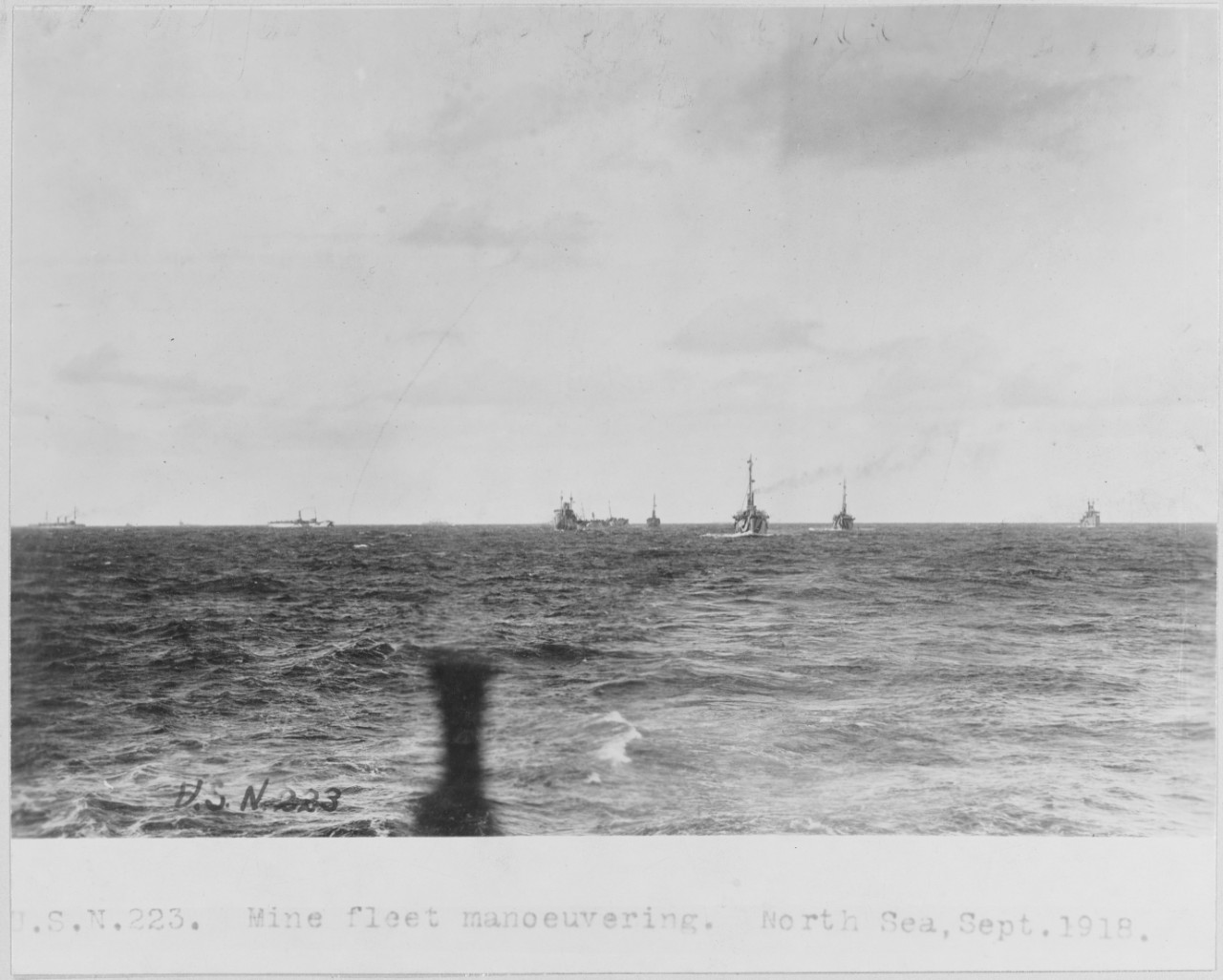 Mine fleet maneuvering. North Sea, September 1918. USN 223