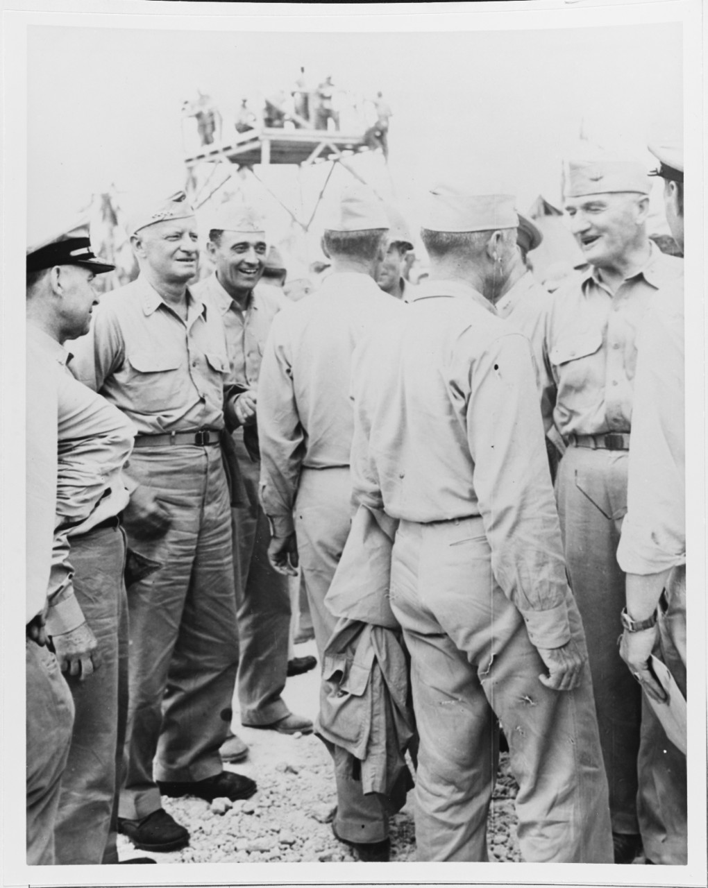 ADM C.W. Nimitz (Cincpac) inspected the Betio island, 27 Nov. 1943