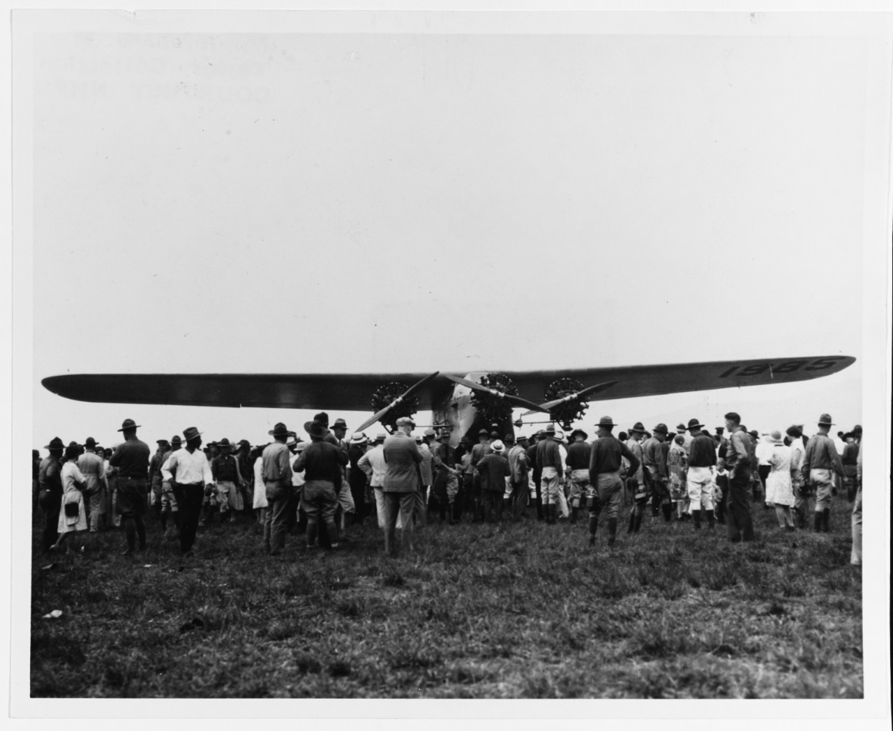 "Commander Rodgers' plane at Honolulu"