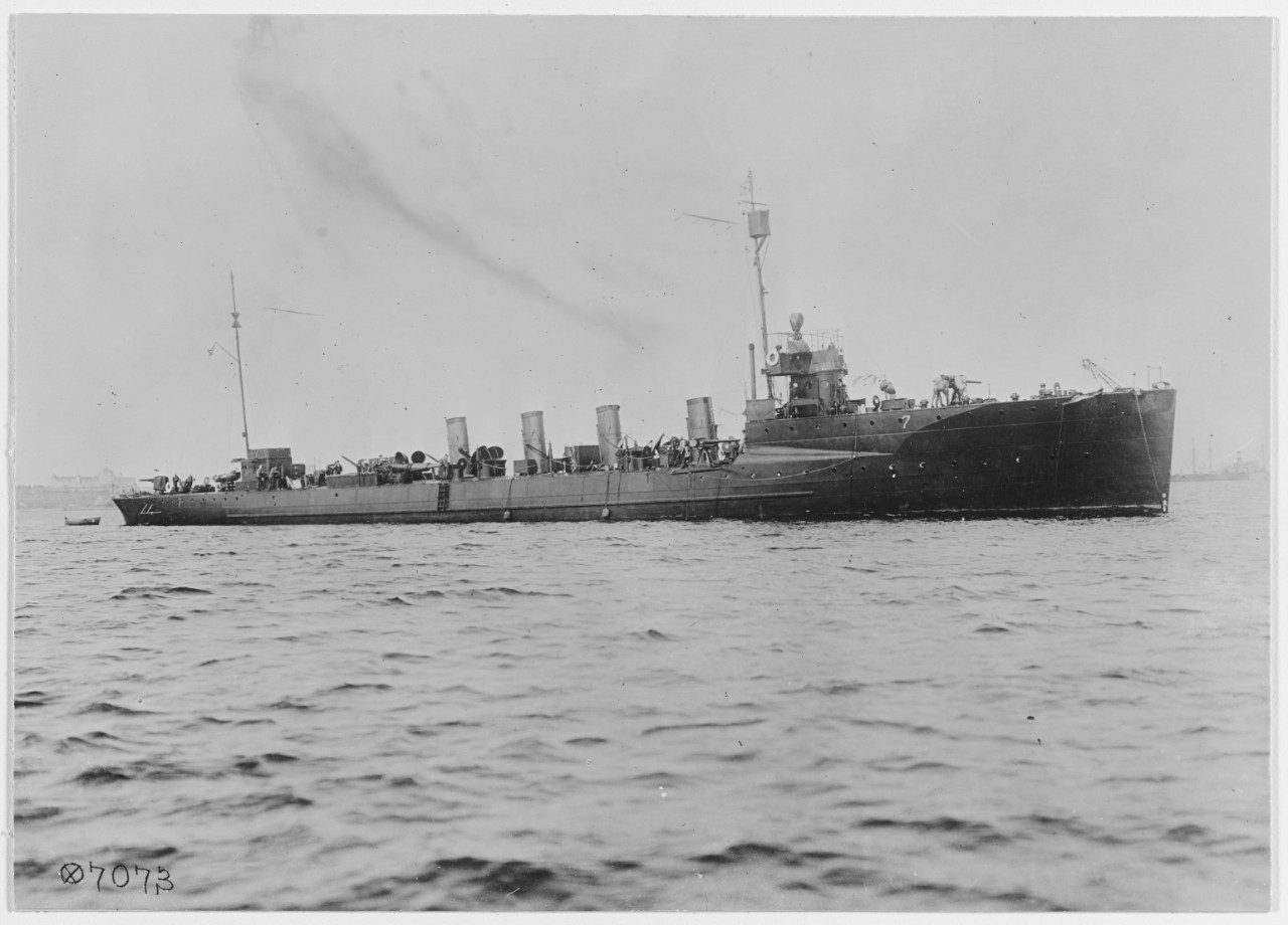 Photo #: NH 44198  USS Preston