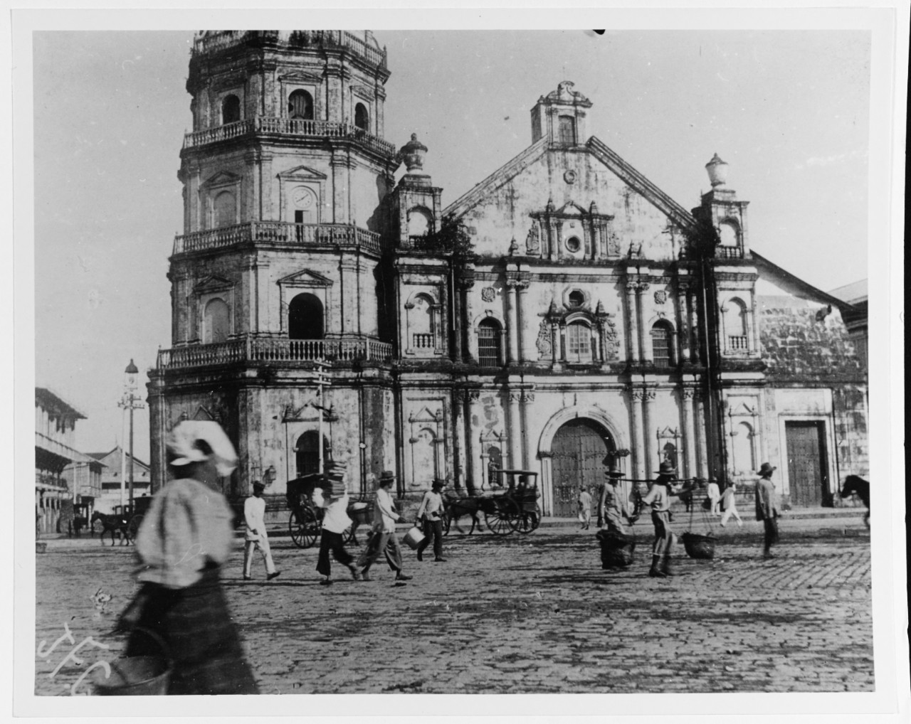 View of Binando church, Manila, Philippine Islands, 1898.