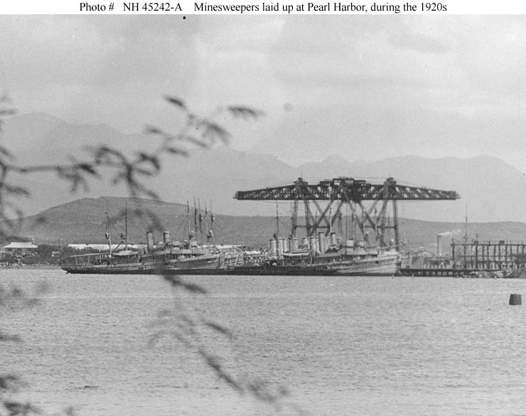 Photo #: NH 45242-A  Minesweepers laid up at Pearl Harbor, Hawaii Territory