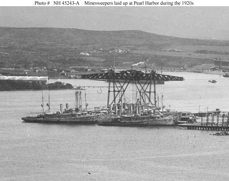 Photo #: NH 45243-A  Minesweepers laid up at Pearl Harbor, Hawaii Territory