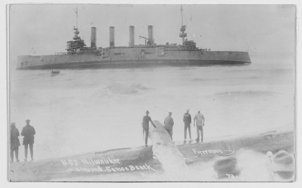 Photo #: NH 46157  Stranding of USS Milwaukee, 13 January 1917