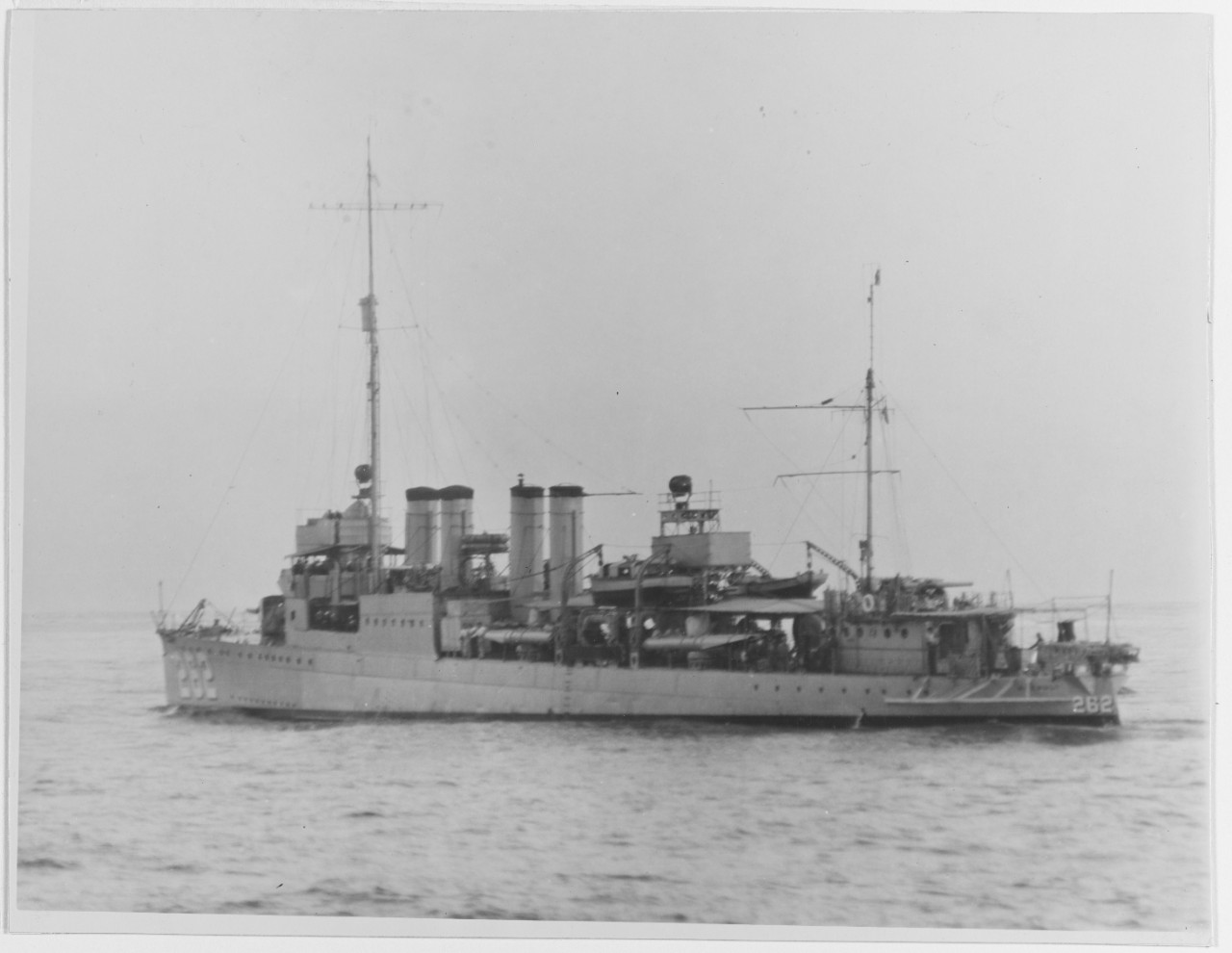 USS McDERMUT (DD -262)