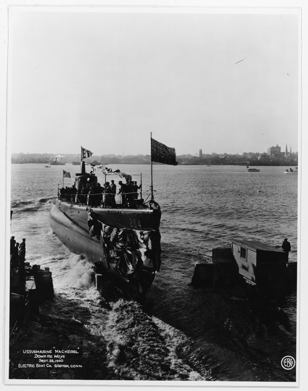 USS MACKEREL (SS-204)