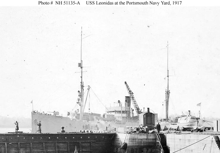 Photo #: NH 51135-A  USS Leonidas