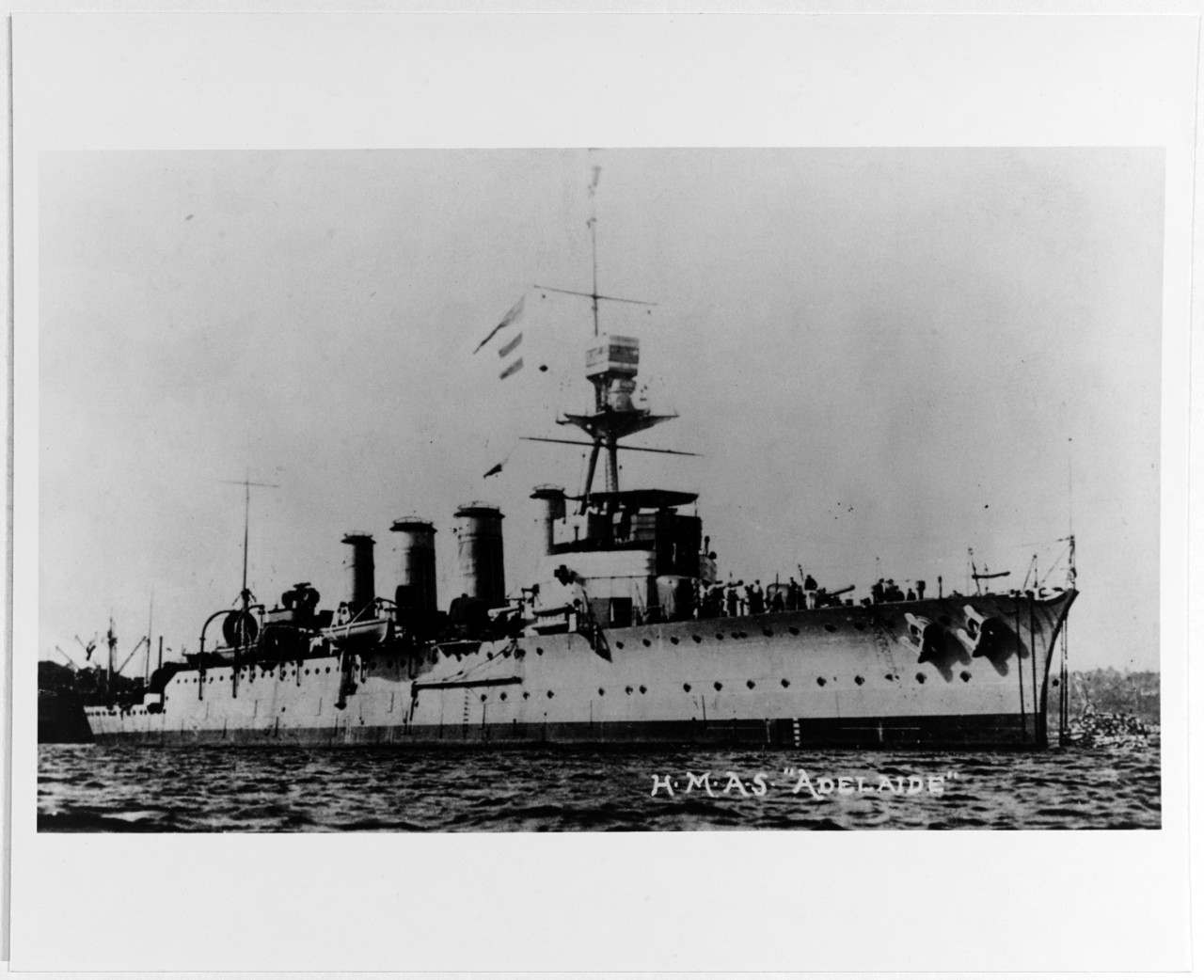 ADELAIDE (Australian light cruiser, 1918-1949)