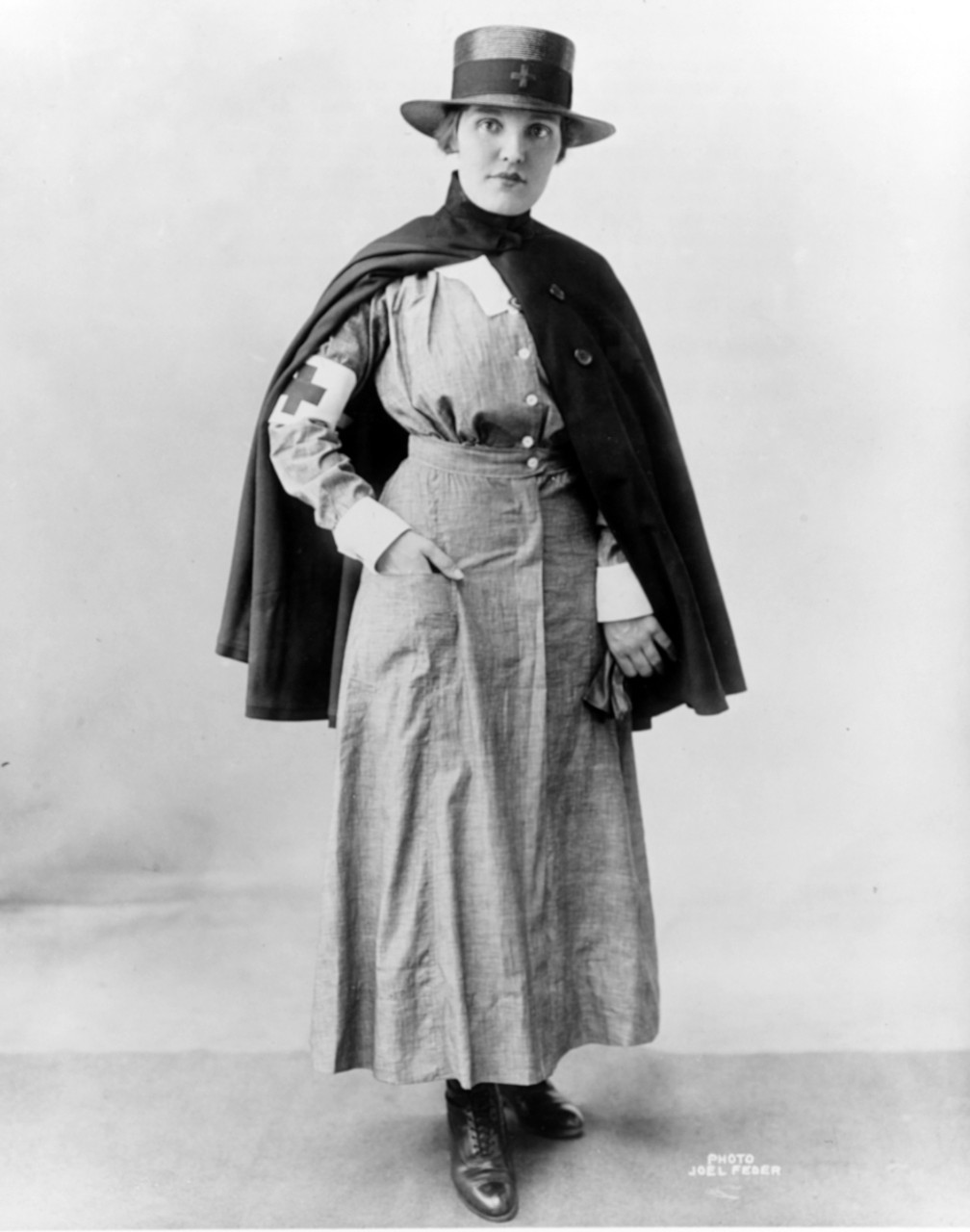 Photo #: NH 52965  World War I Red Cross Public Nurse's Uniform
