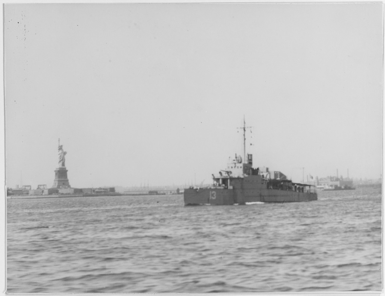 USS EAGLE 13 (PE-13)