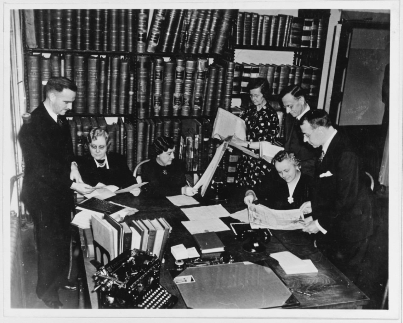 Navy Records and Library Personnel, 15 December 1938.