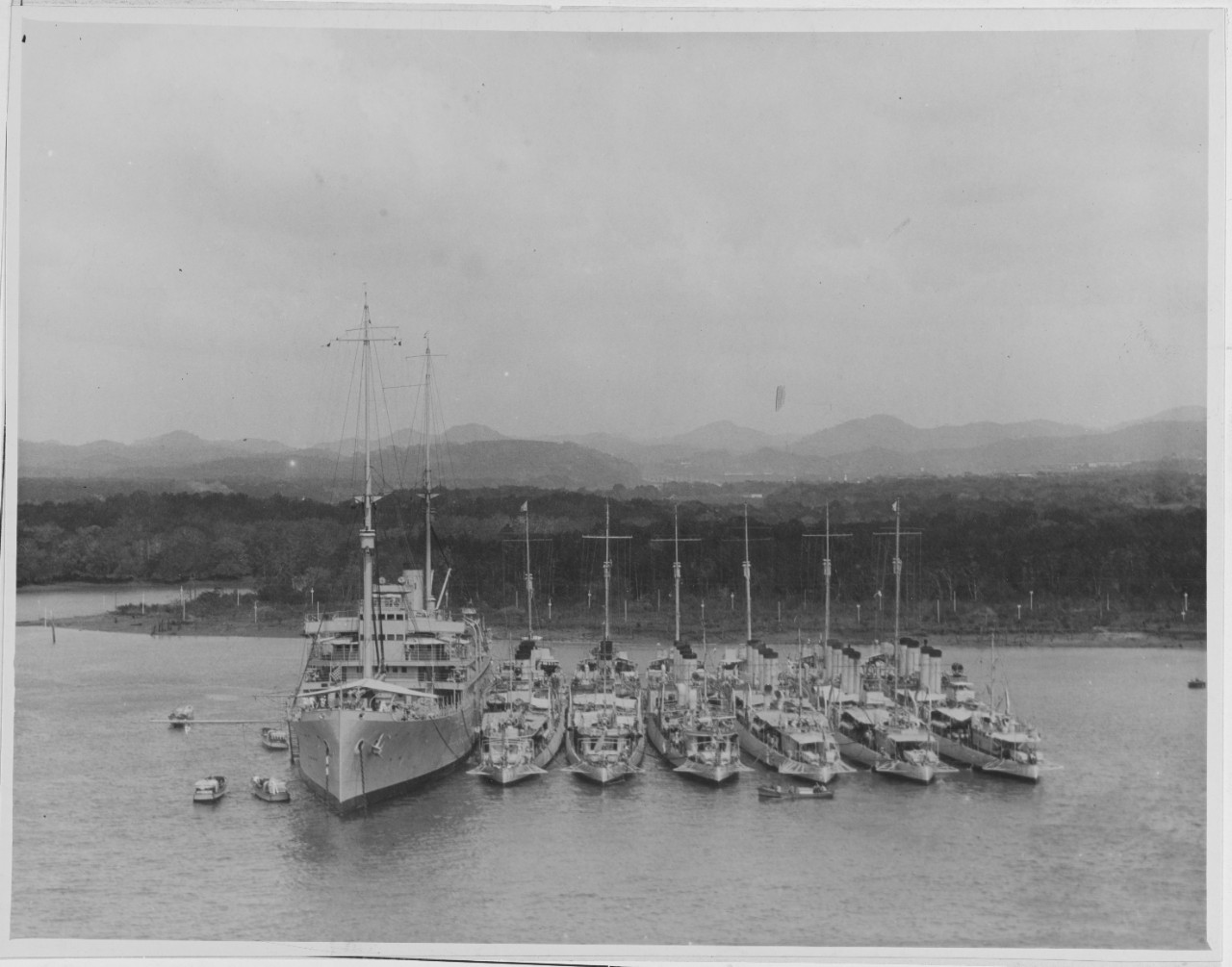 USS WHITNEY (AD-4)