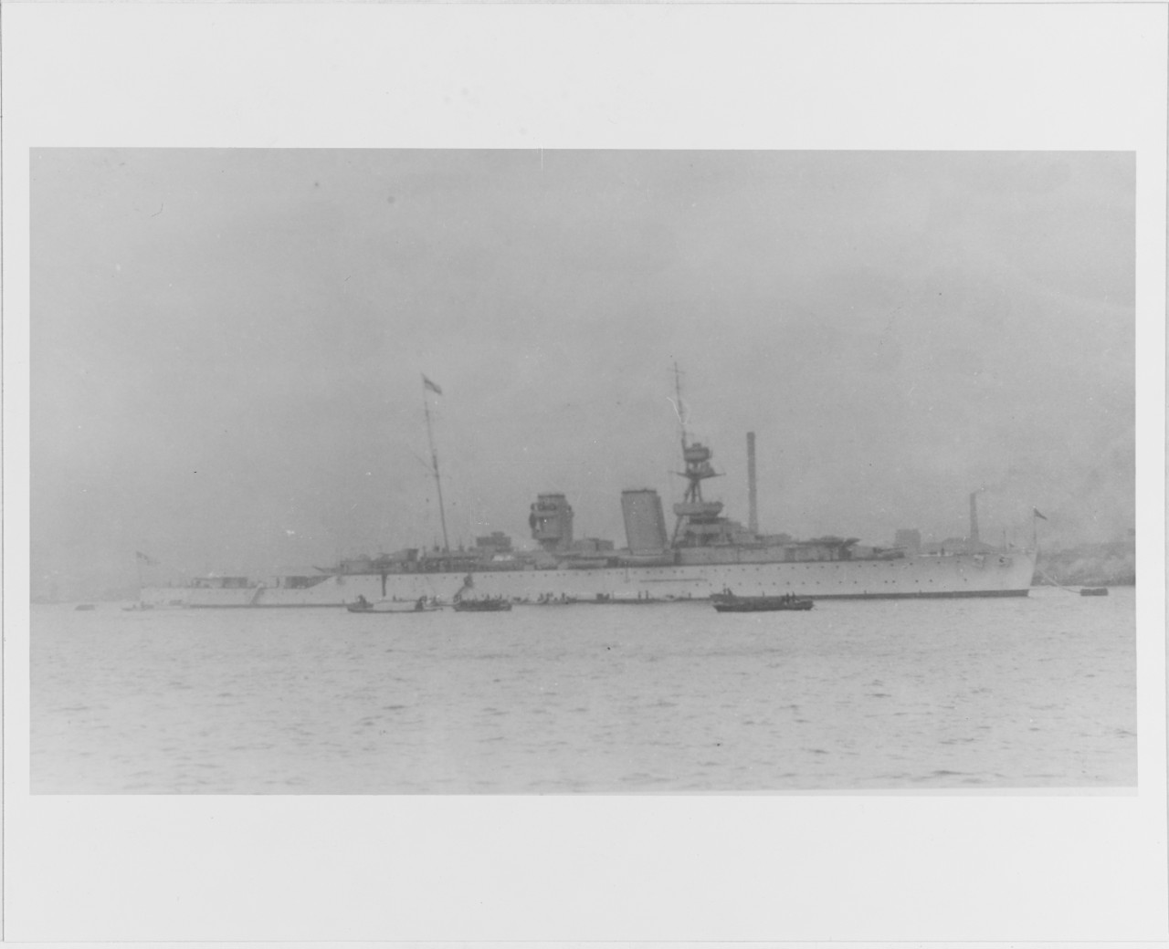 HMS HAWKINS (British Cruiser, 1917)