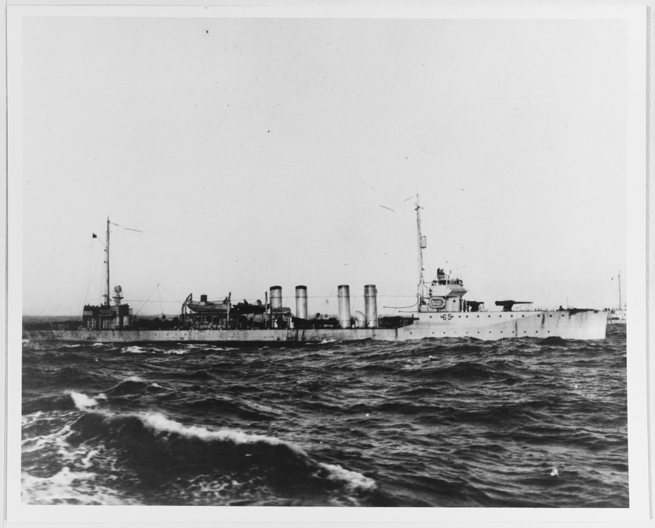 USS DAVIS (DD-65) convoying USS GEORGE WASHINGTON