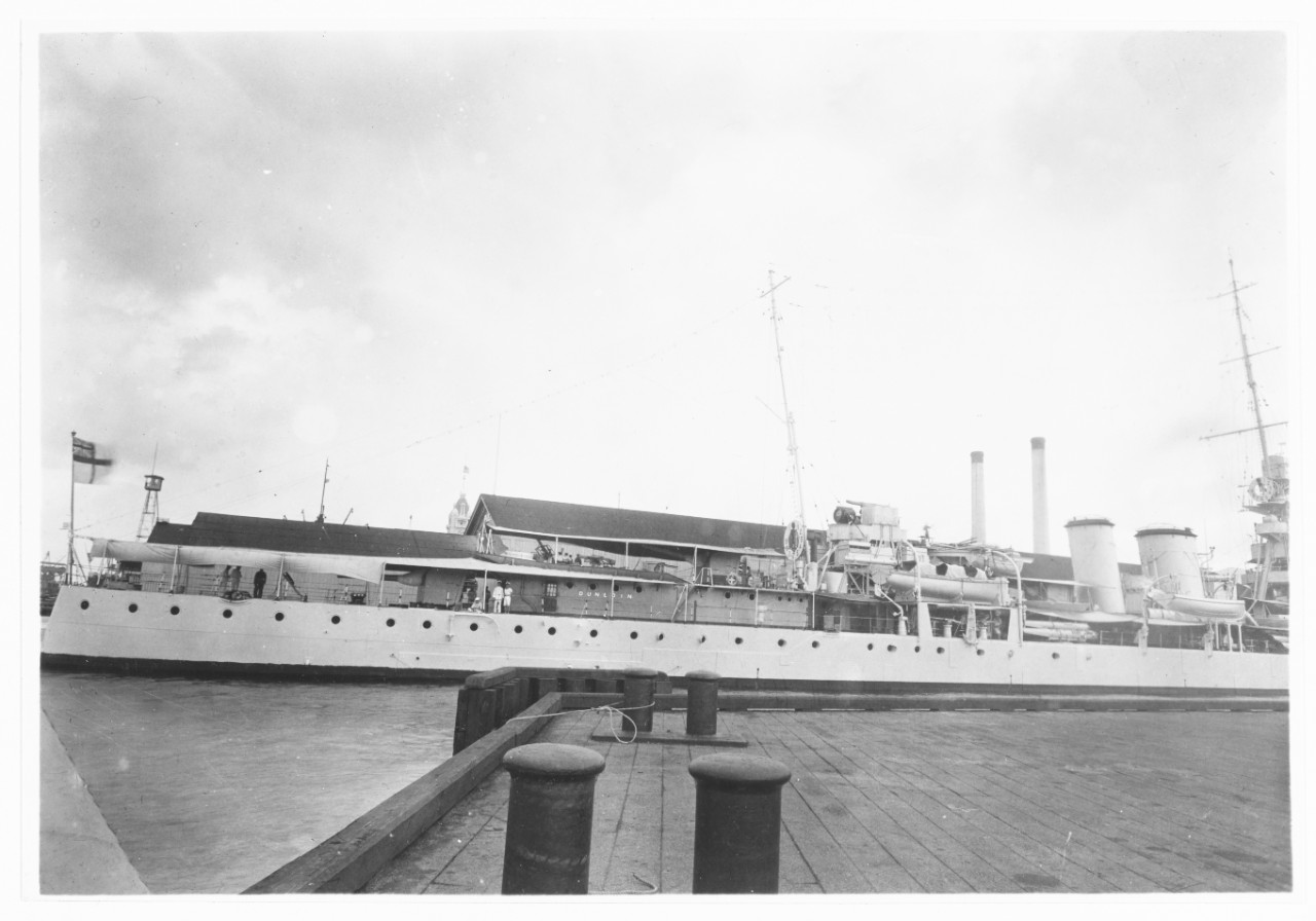 HMS DUNEDIN (British Cruiser, 1918)