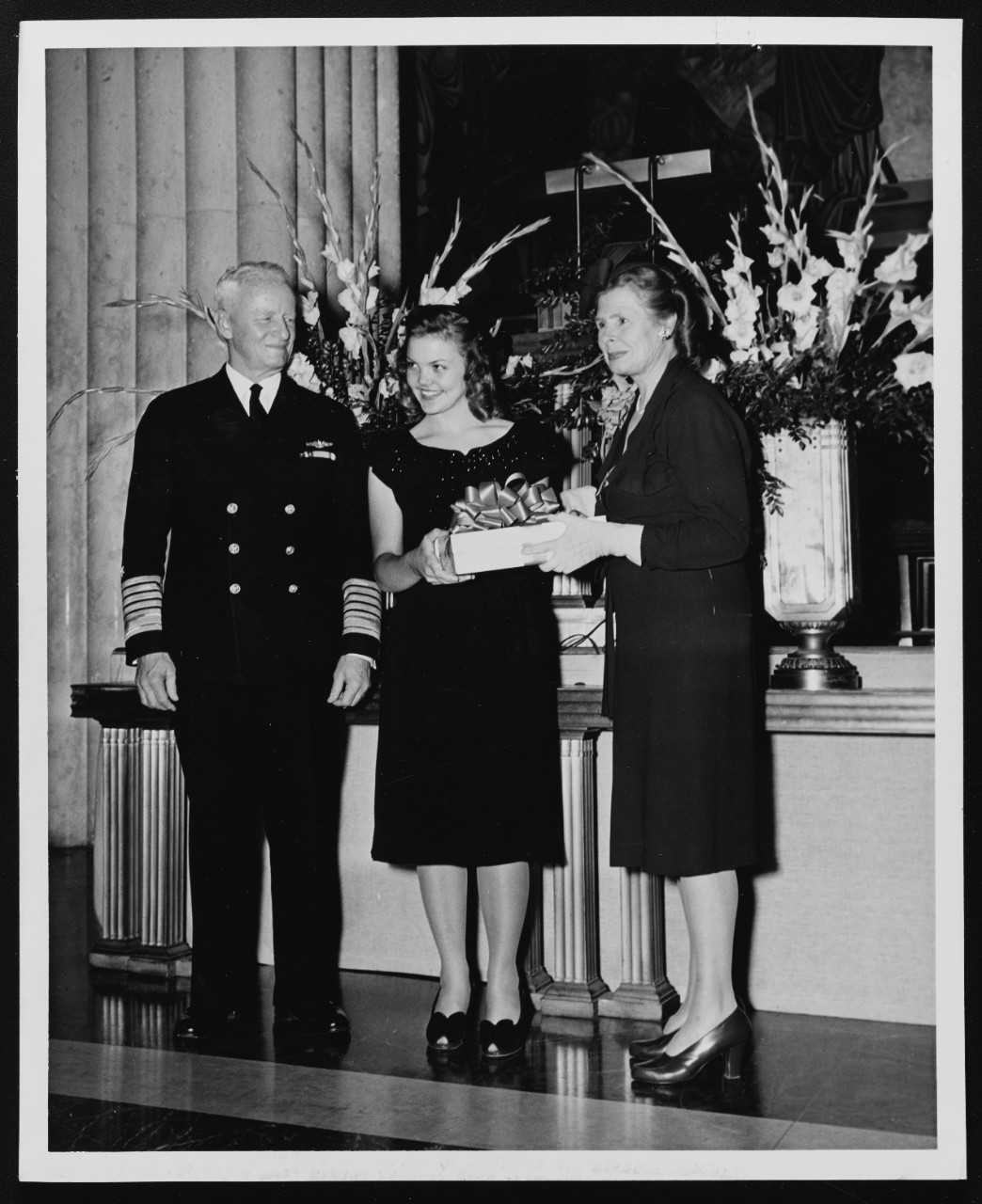 Fleet Admiral and Mrs. Chester W. Nimitz Receive a Gift