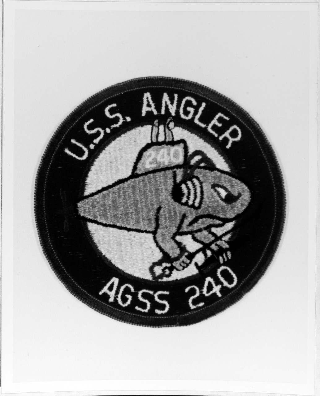 Insignia:  USS ANGLER (AGSS-240)