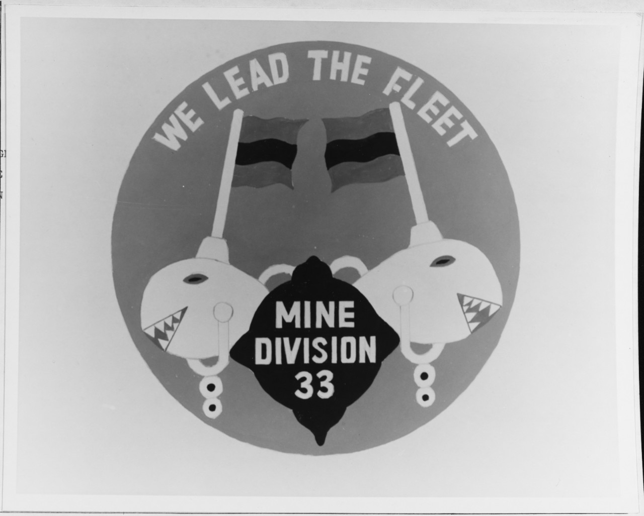 Insignia:  Mine Division 33