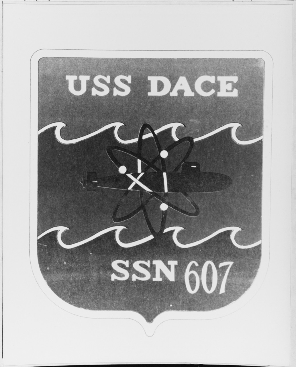 Insignia:  USS DACE (SSN-607)