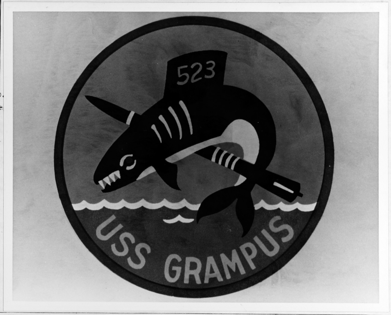 Insignia:  USS GRAMPUS (SS-523)