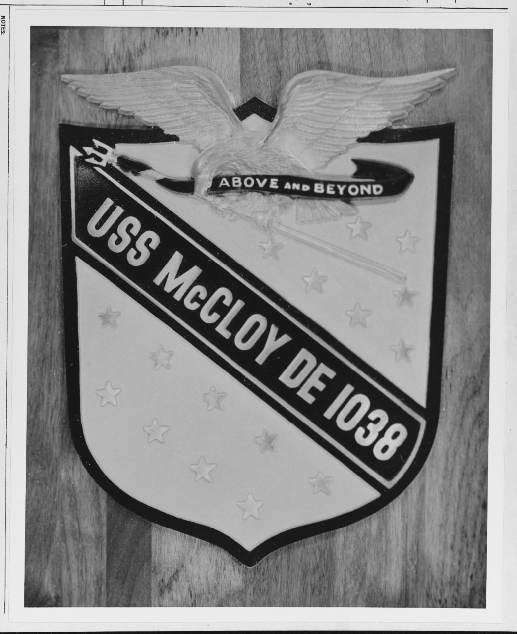 Insignia:  USS McCLOY (DE-1038)