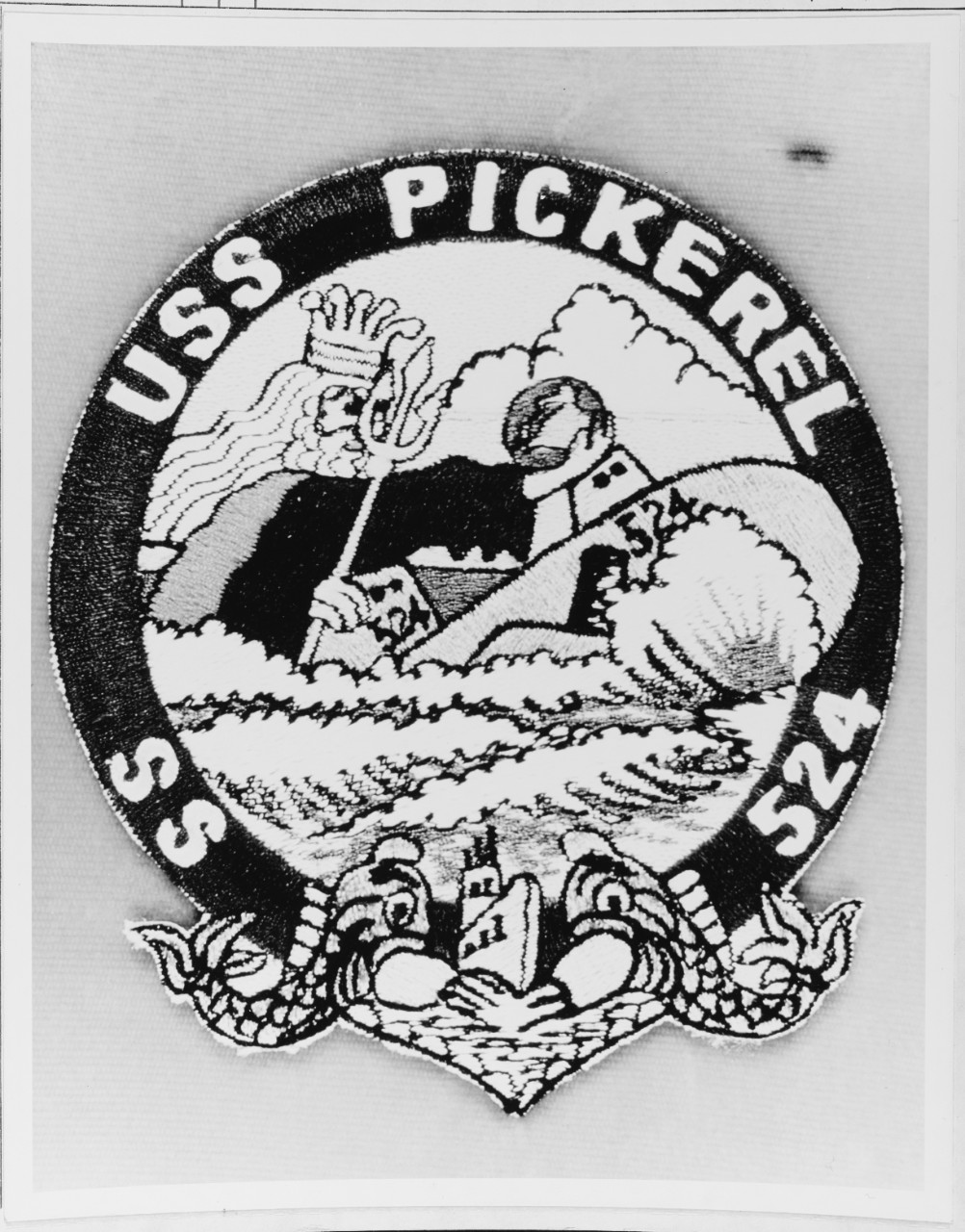 Photo #: NH 66764-KN Insignia: USS Pickerel (SS-524)