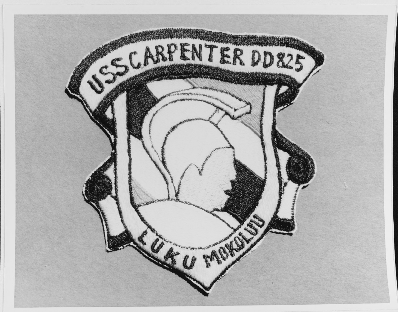 Insignia: USS CARPENTER (DD - 825)