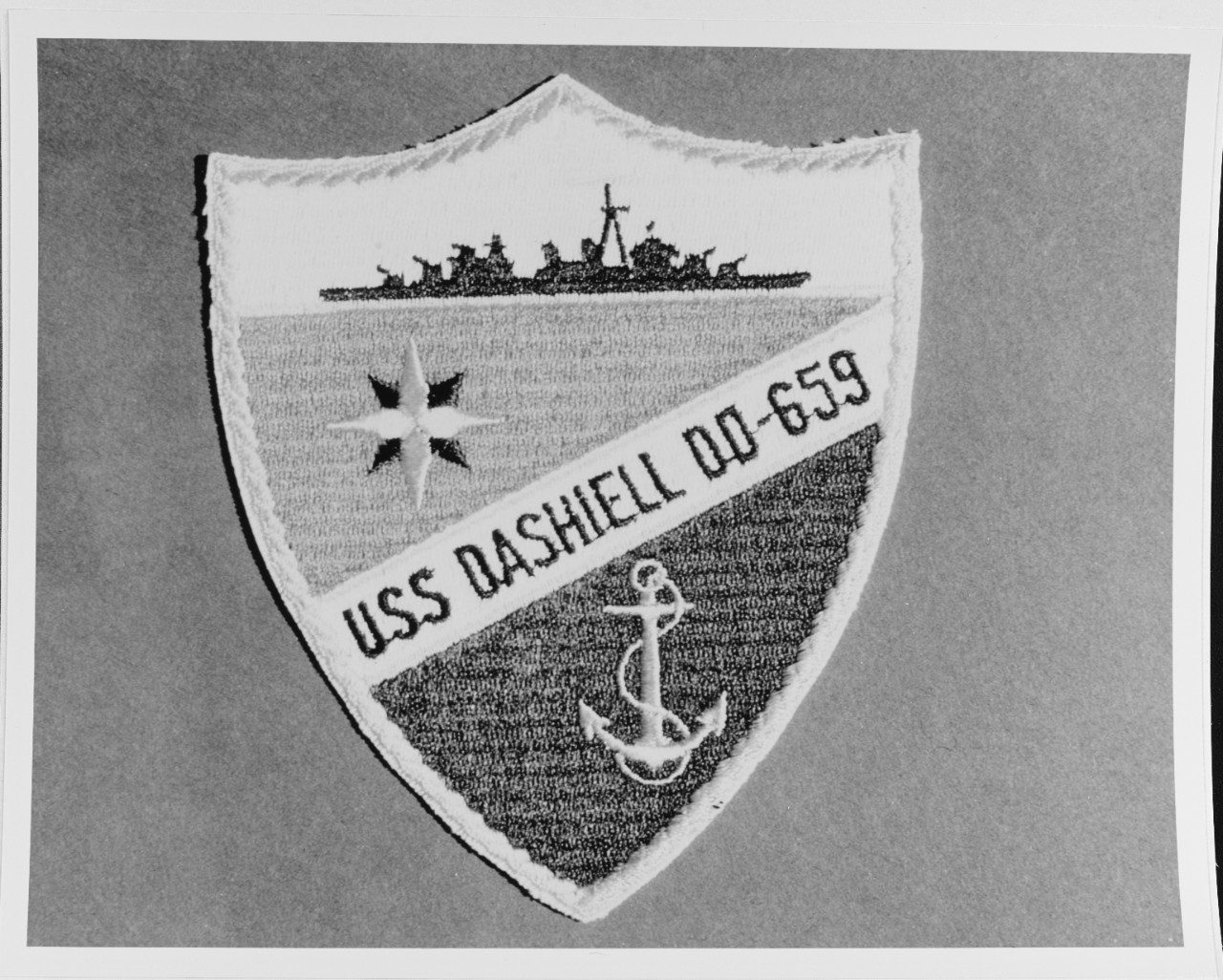 Insignia: USS DASHIELL (DD-659)