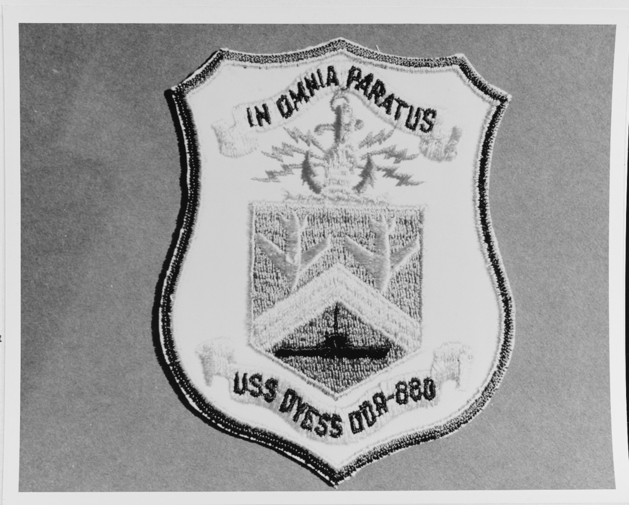 Insignia: USS DYESS (DDR-880)