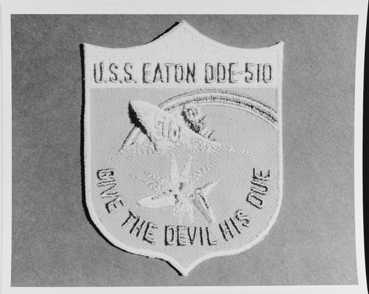 Insignia: USS EATON (DDE-510)