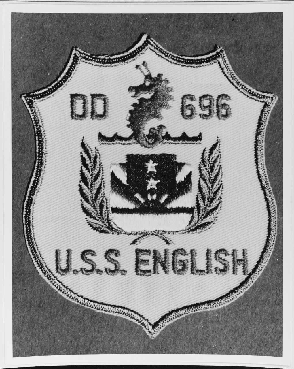 Insignia: USS ENGLISH (DD-696)