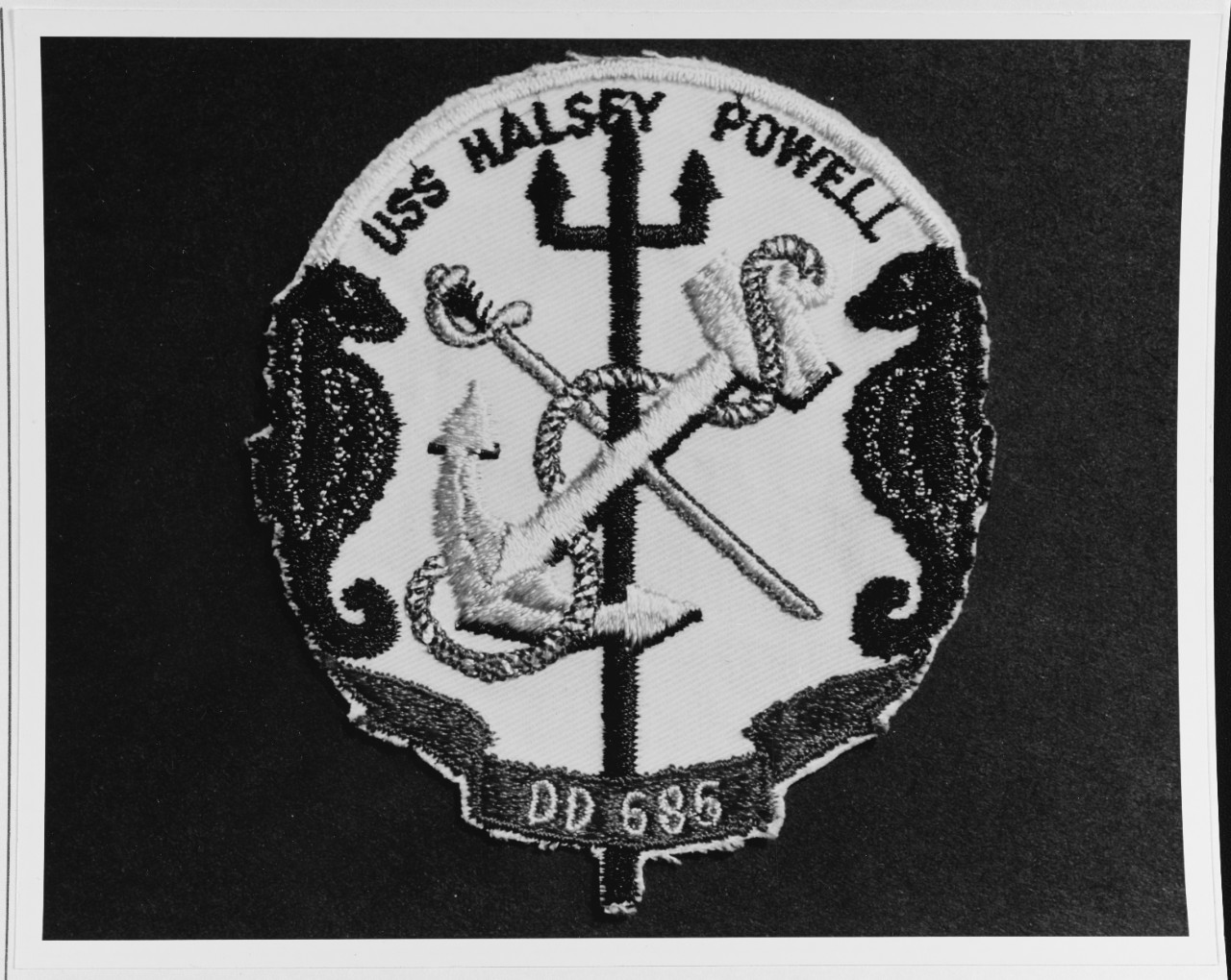 Insignia: USS HALSEY POWELL (DD-685)