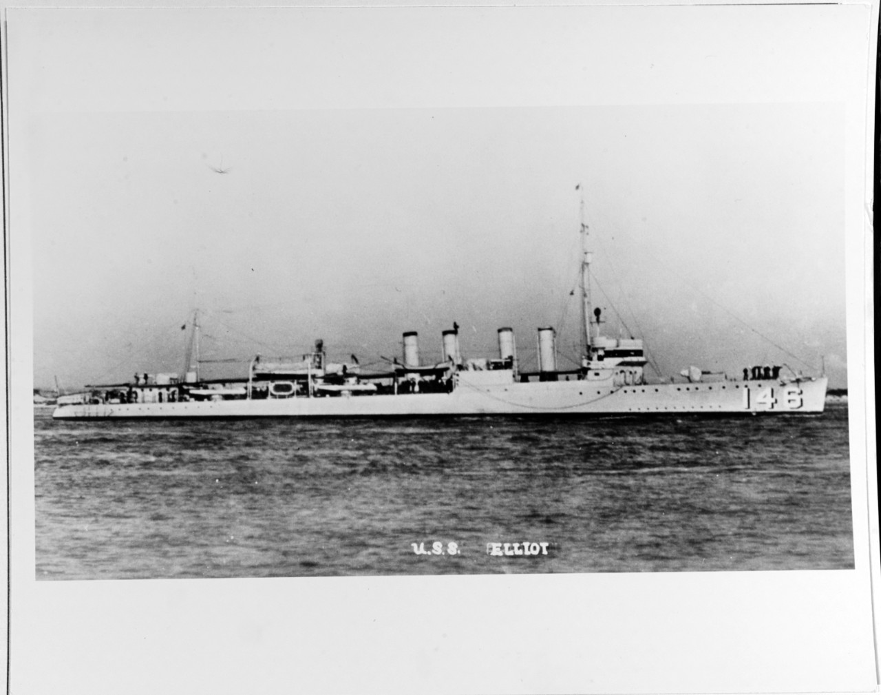 Photo #: NH 67692  USS Elliot (DD-146)