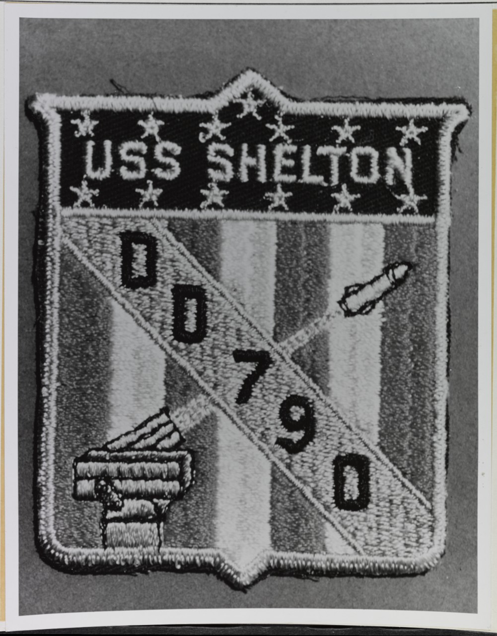 Insignia: SHELTON (DD-790)