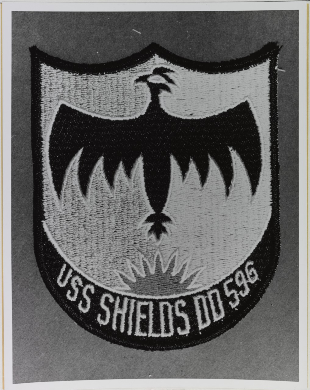 Insignia: USS SHIELDS (DD-596)