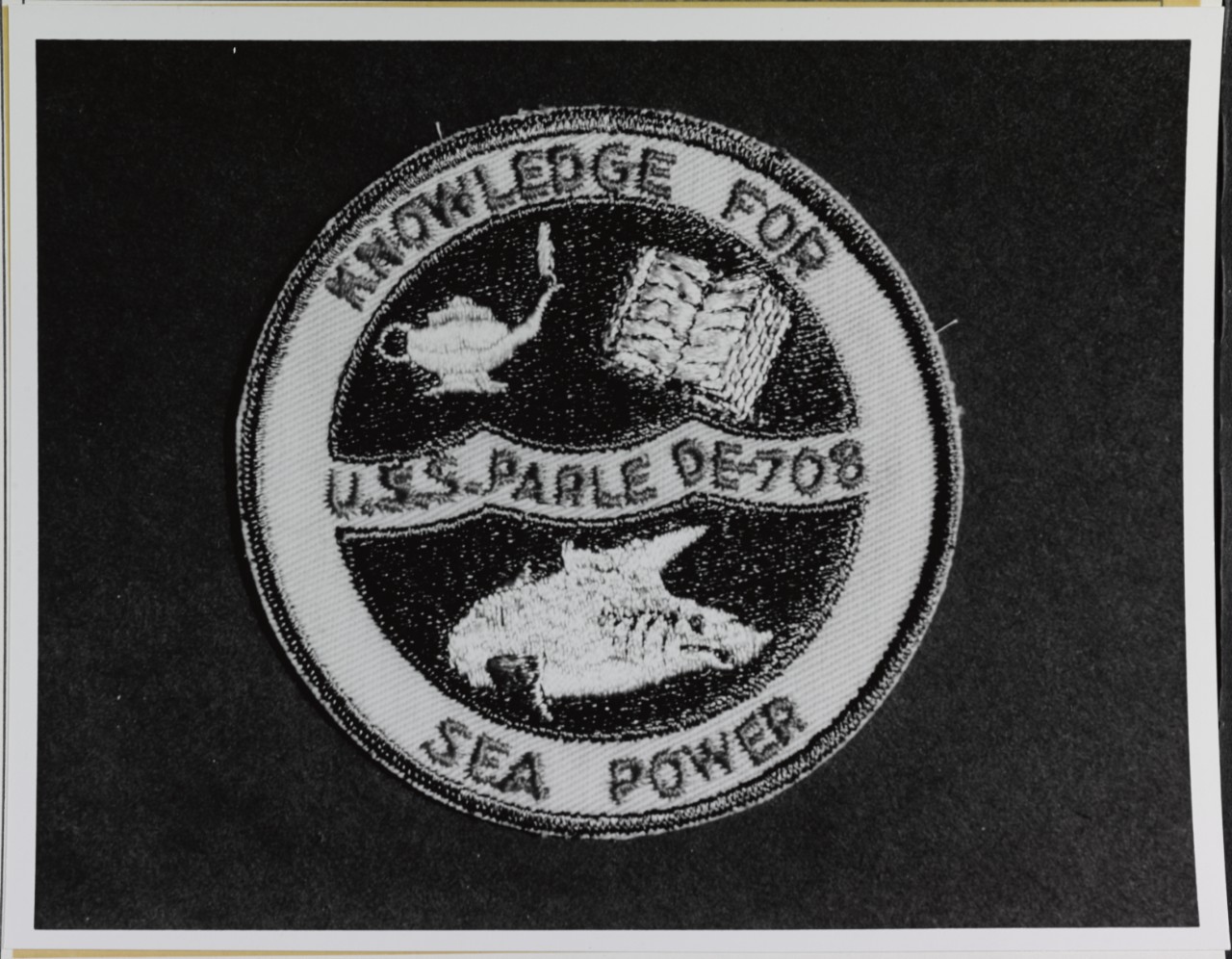 Insignia: USS PARLE (DE-708)