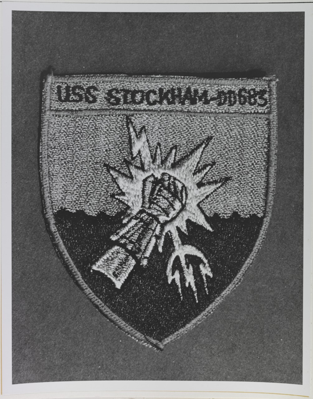 Insignia: USS STOCKHAM (DD-683)