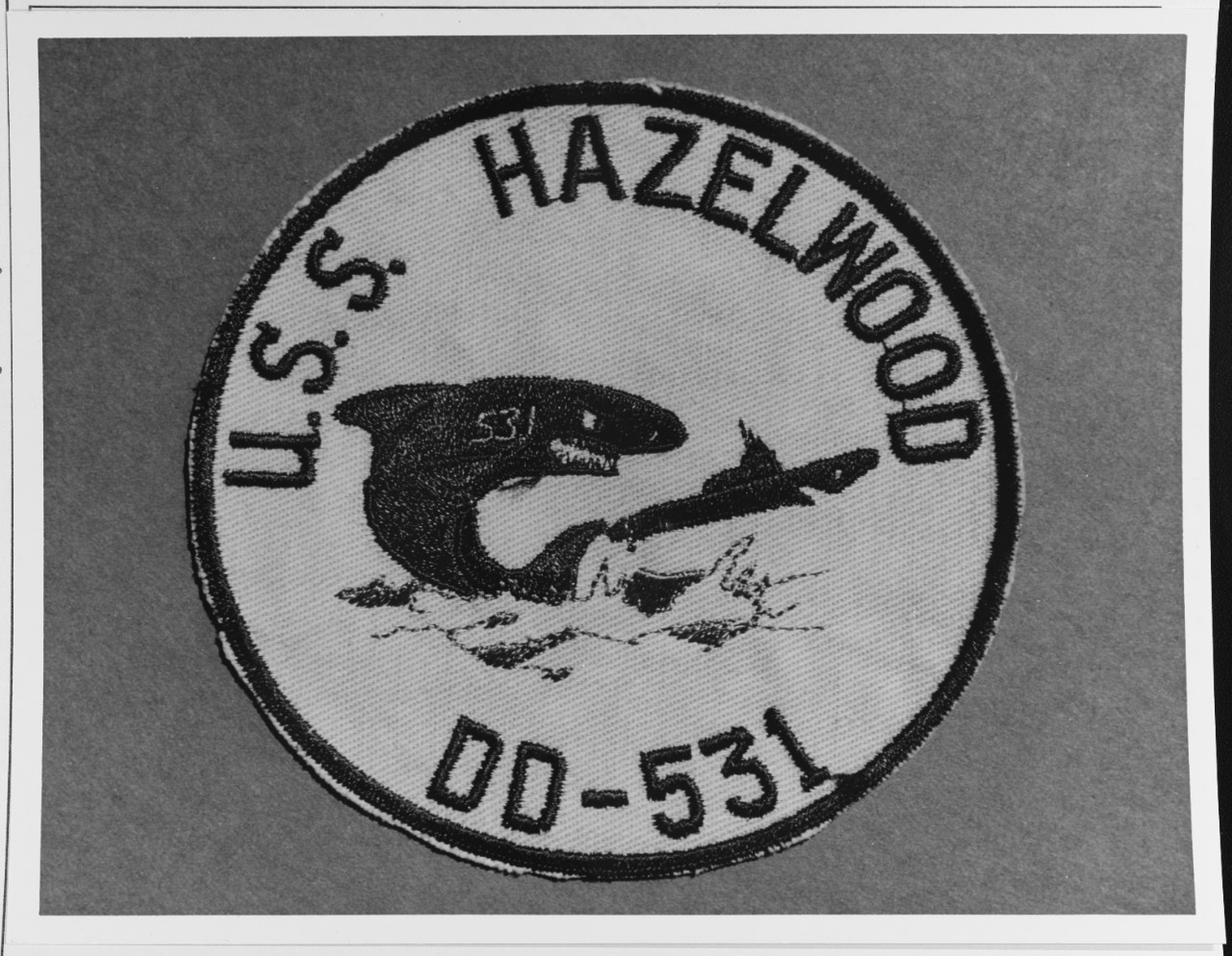 Insignia: USS HAZELWOOD (DD-531)