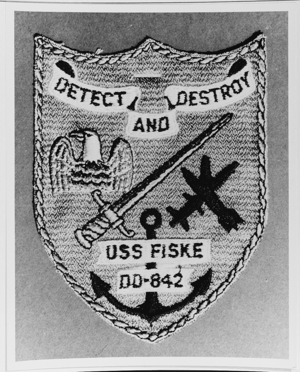 Photo #: NH 68406-KN Insignia: USS Fiske